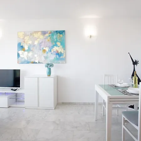 Skyline 11 Sunny Balcony With Stunning Sea Views Apartment *